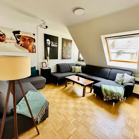 Massive Karli Loft - Over 130 Meters Floor Space - Theater - 4 Private Sleeping Areas - Location In * Lipsia