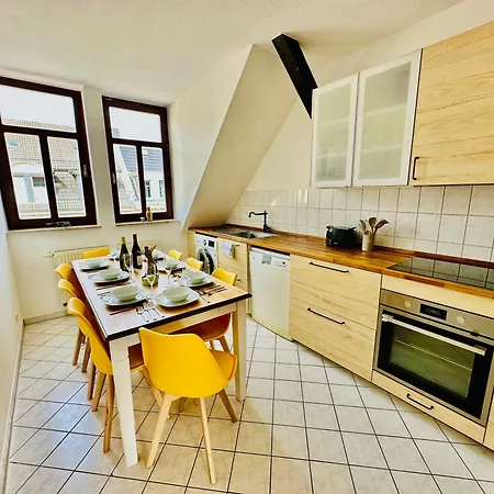 Massive Karli Loft - Over 130 Meters Floor Space - Theater - 4 Private Sleeping Areas - Location In * Lipsia